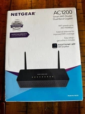 NETGEAR AC1200 Smart Wi-Fi Router Dual Band Gigabit - Model R6220 - w/ Box