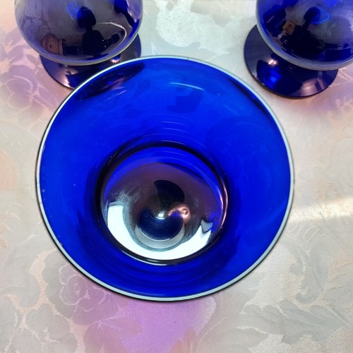 Juego de 3 vasos de agua/beber azul cobalto vintage de 4 1/2" de alto con forma de reloj de arena - Imagen 4 de 12