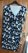 UNBRANDED  white & BLACK SLEEVELESS DRESS 20  PLUS SIZE  SLEEVELESS
