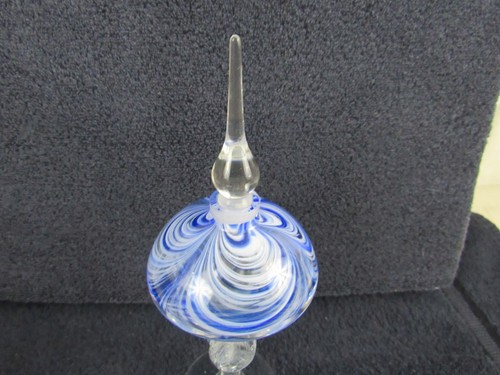 Vtg. Royal Limited Crystal Perfume Bottle. Blue Swirl Art Glass. 10 In Tall. - Picture 4 of 12