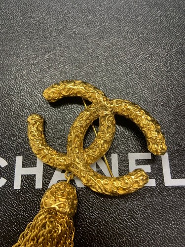 CHANEL Kokosmarke Goldbrosche - Bild 3 von 6