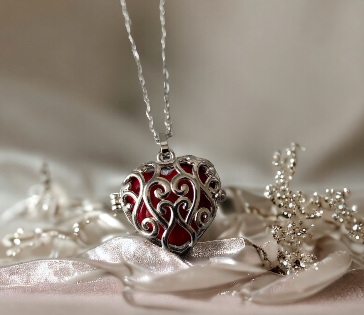 Llamador de ángeles corazón bola sonora rojo plata rojo vino ángel llamador colgante cadena 70 cm