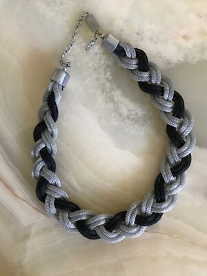 Eine Kette silber/schwarz von Moshi Damen neu