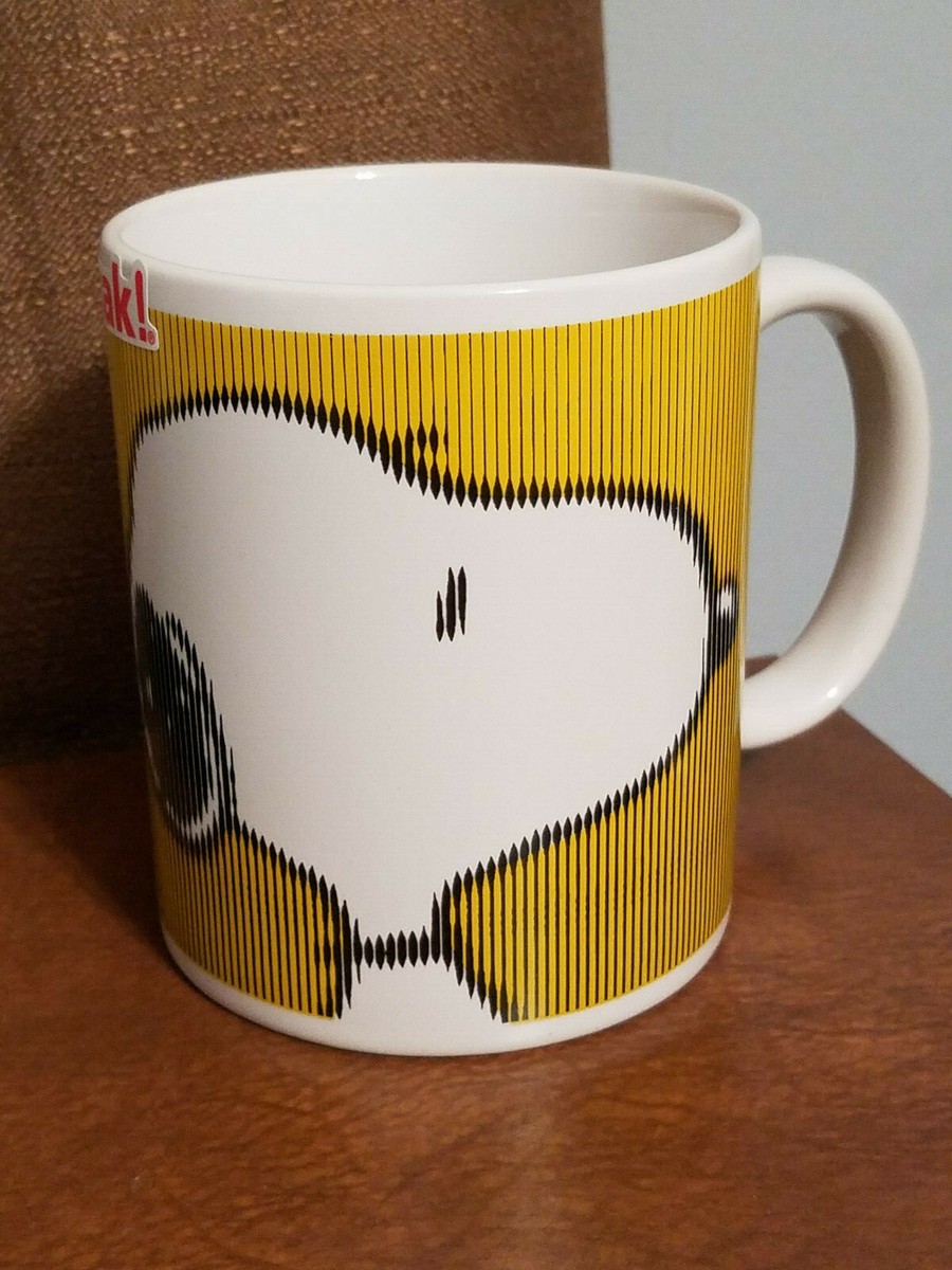 SNOOPY Coffee Mug - Zak! Designs - PEANUTS Cartoon - Yellow