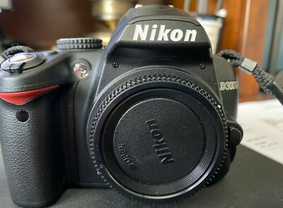Nikon D D3000 10.2MP Digital SLR Camera - Black (55-200mm zoom