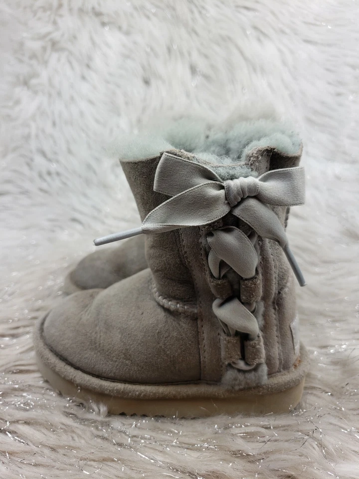 Botas UGG 1017737T Gris Arco Talla 6/22.5 Foto 2 de 4