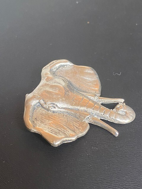 SOLID CAST 925 STERLING SILVER ELEPHANT BROOCH - image 3