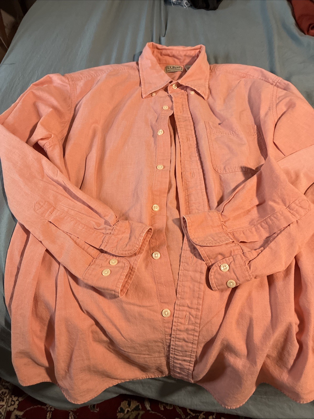 LL Bean Shirt Mens Large Reg 0XL76 Salmon 100% Cotton Vintage Button Down