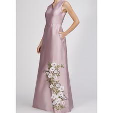 NEW, Kay Unger Aurelia Floral Sleeveless V-Neck Taffeta Gown Size 4 w/ Pockets