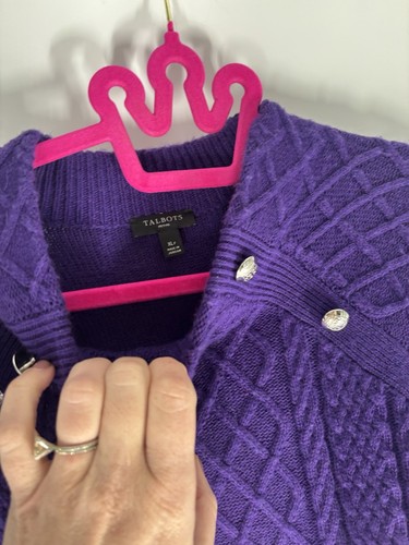 Talbots Petites XL lila Strickpullover mit Stehkragen und Knopfdetails  - Bild 7 von 8