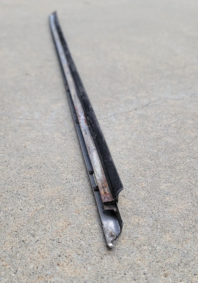 Datsun 260z 280z 2+2 cupé puerta de acero inoxidable exterior ventana moldura barrido exprimidor DS Foto 4 de 4