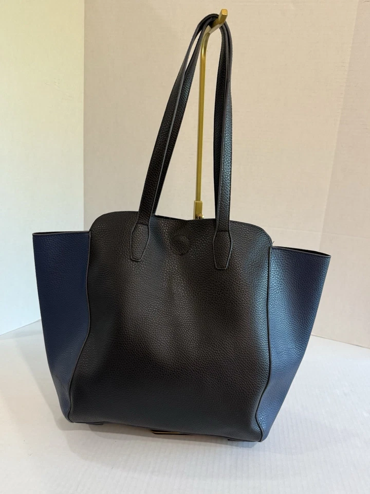 Bolso de Mano Kenneth Cole Reaction Mediano de Cuero Negro y Azul Como Nuevo Foto 4 de 4