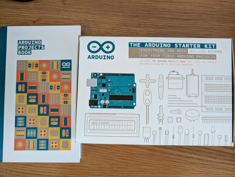 Arduino Uno Official Starter Kit with Board R3 + Project Book  [K000007]
