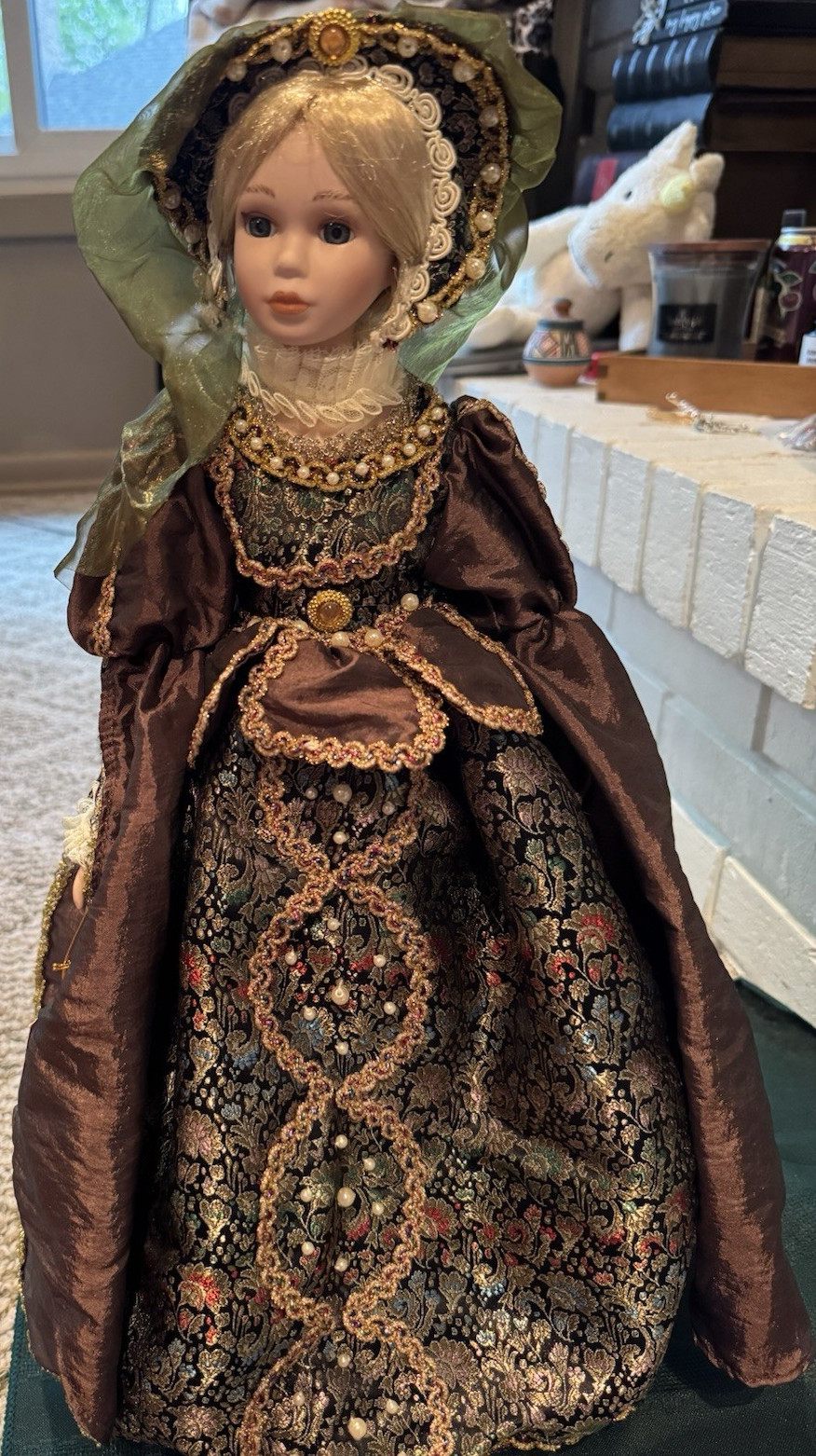 Show-Stoppers Antonia Collectible Porcelain Doll 18