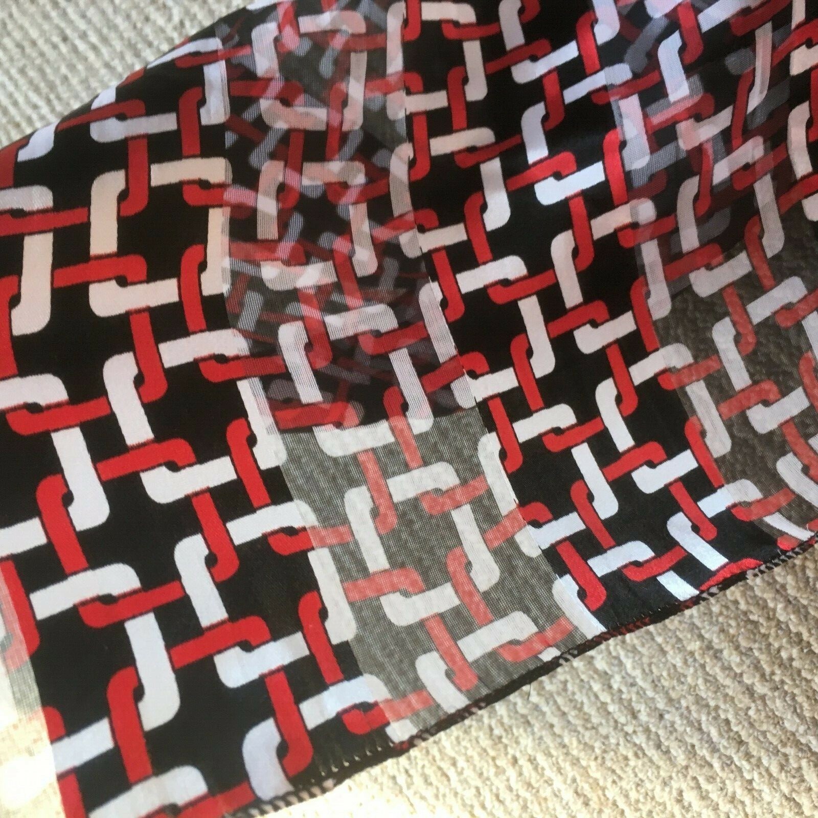 Retro Chic Scarf Interlocking Chain Square Patter… - image 9