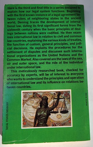 VTG PB MAN AND THE WORLD INT'L LAW AT WORK RICHARD DEMING 1975 1ST P THUS VG/EXC - Picture 2 of 3