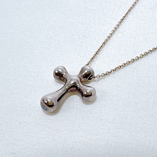 Ciondolo Collana Piccola Croce Tiffany & Co. Elsa Peretti Argento Quasi NUOVO - Foto 5 di 7