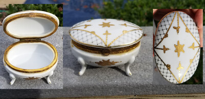 3.5'' ESCO Vintage PORCELAIN TRINKET BOX /Small Jewelry FOOTED HINGED WHITE-Gold
