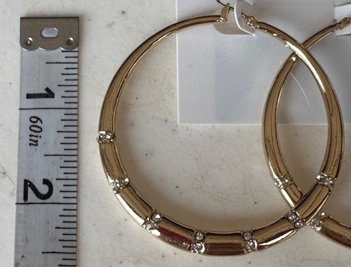 Pendientes de aro de oro marca Nine West con cierre trasero 2,5" (NUEVOS) - Imagen 5 de 6