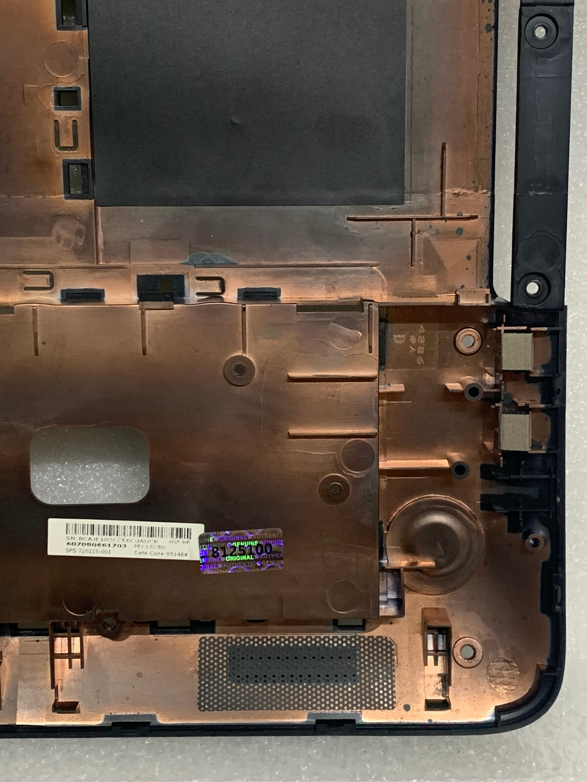 ORIGINAL HP ENVY 17-J SERIES BOTTOM BASE CASE CHASSIS 6070B0661703 