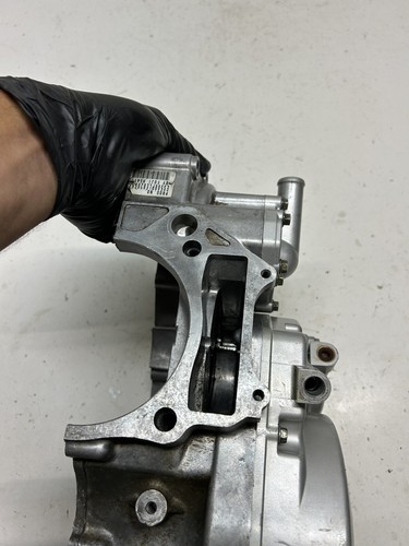 2005 05 Polaris Predator 500 OEM LOT Right Crankcase Case Clutch Cover Water Pum - Picture 18 of 23