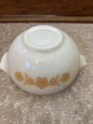 Vintage Pyrex Butterfly Gold #443 2-1/2 Qt Cinderella Mixing Nesting Bowl