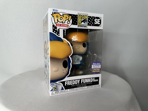 Funko Pop  2023 SDCC Official Freddy Funko as Toucan Exclusive