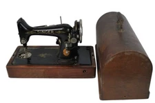 Singer Sewing Machine Victorian Wooden Base B.U.7-A, Motor No. 4337918 VTG