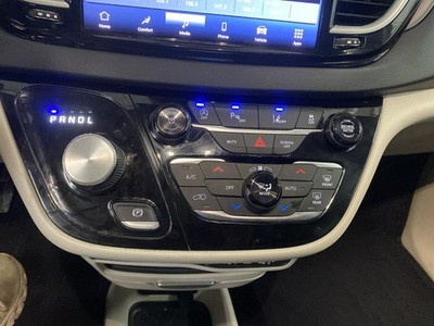 Used A/C Selector Switch fits: 2021 Chrysler Pacifica front w/automatic engine s