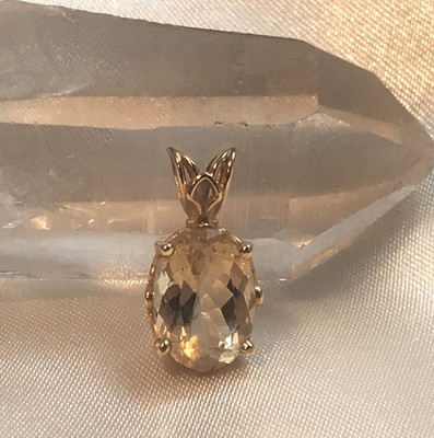  OVALER FILIGRANER ANHÄNGER CHAMPAGNER CITRIN IM ANANASSCHLIFF IN 14K GELBGOLD
