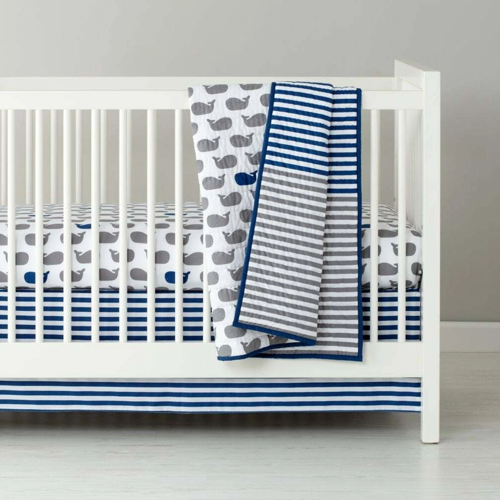 The Land Of Nod Crib Sheet Set Make a Splash Whales Blue Gray Fitted Skirt Quilt