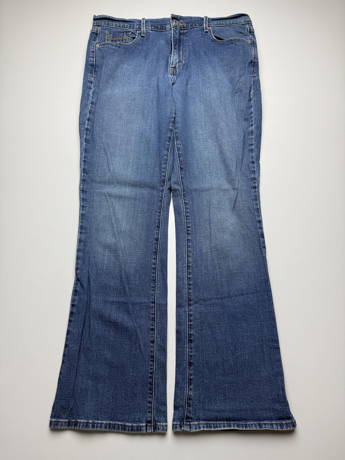 Levi's 515 Bootcut Jeans Womens 12M Blue Medium Wash Mid Rise Stretch Denim