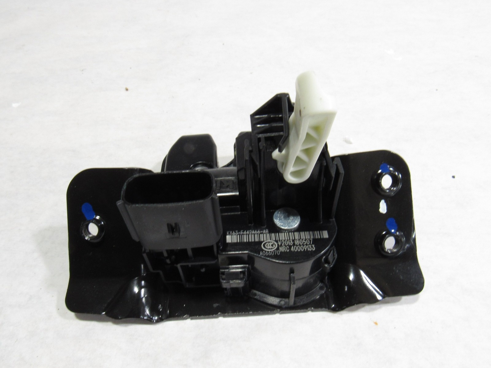 18-21 Aston Martin Vantage 2019 Rear Trunk Hatch Lock Latch Actuator :O