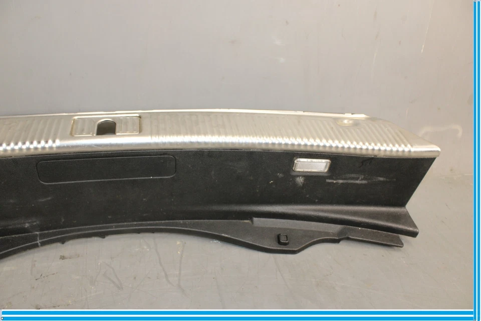 11-17 Audi A8 Quattro Maletero Cierre Alféizar Placa Desgaste Cubierta Panel Borde Fabricante Original Foto 2 de 4