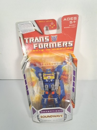 NIB 2007 Hasbro Transformers Soundwave Action Figure