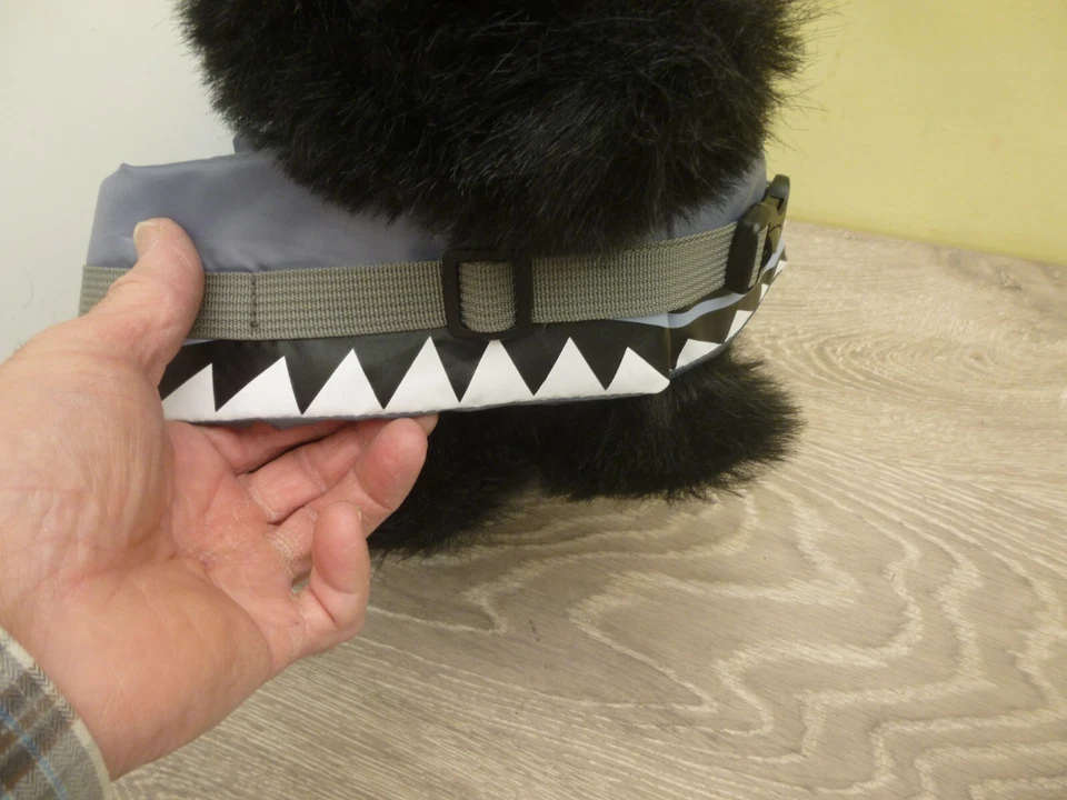 dog life jacket sharkha  design adjustable straps for a M/L dog - Image 2 of 4