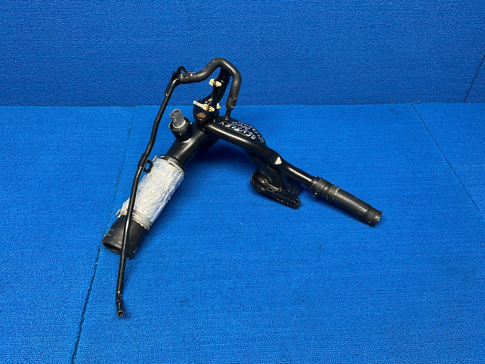 2006 - 2010 BENTLEY CONTINENTAL GTC WATER COOLING PIPE HOSE OEM