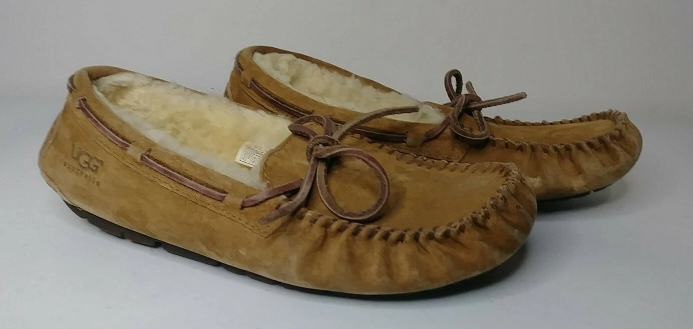 Mocassini slip on Ugg Australia Dakota scarpe da donna marroni taglia 7 in pelle