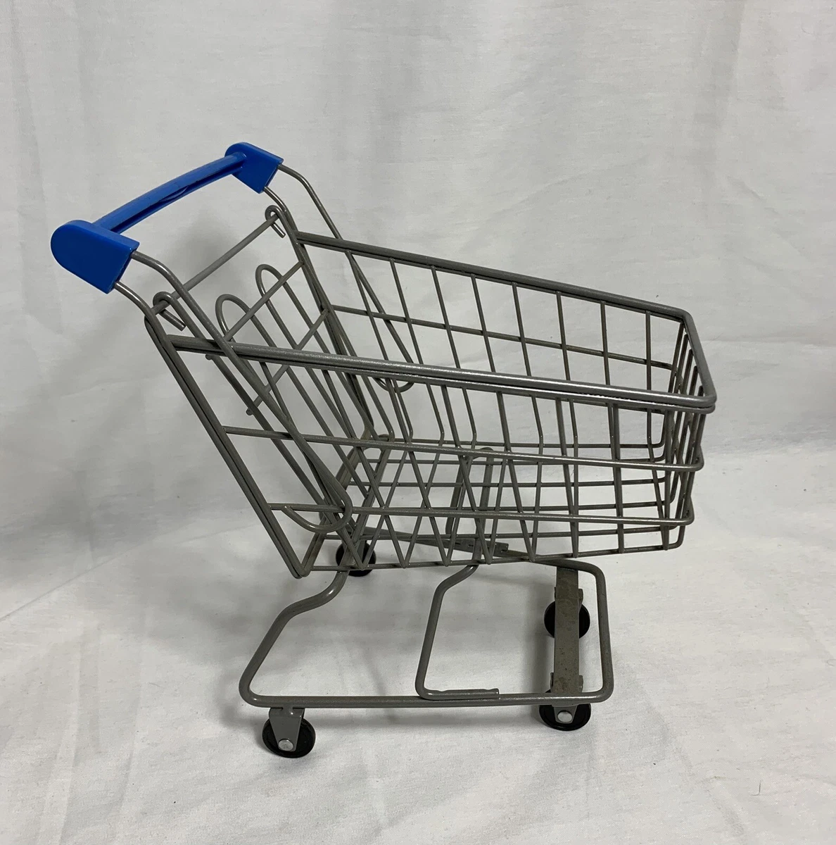 Mini metal hotsell shopping cart