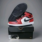 Nike Air Jordan 1 Retro Chicago Black Toe Mid Size 8.5 Mens Vintage Sneakers EUC — photo 2