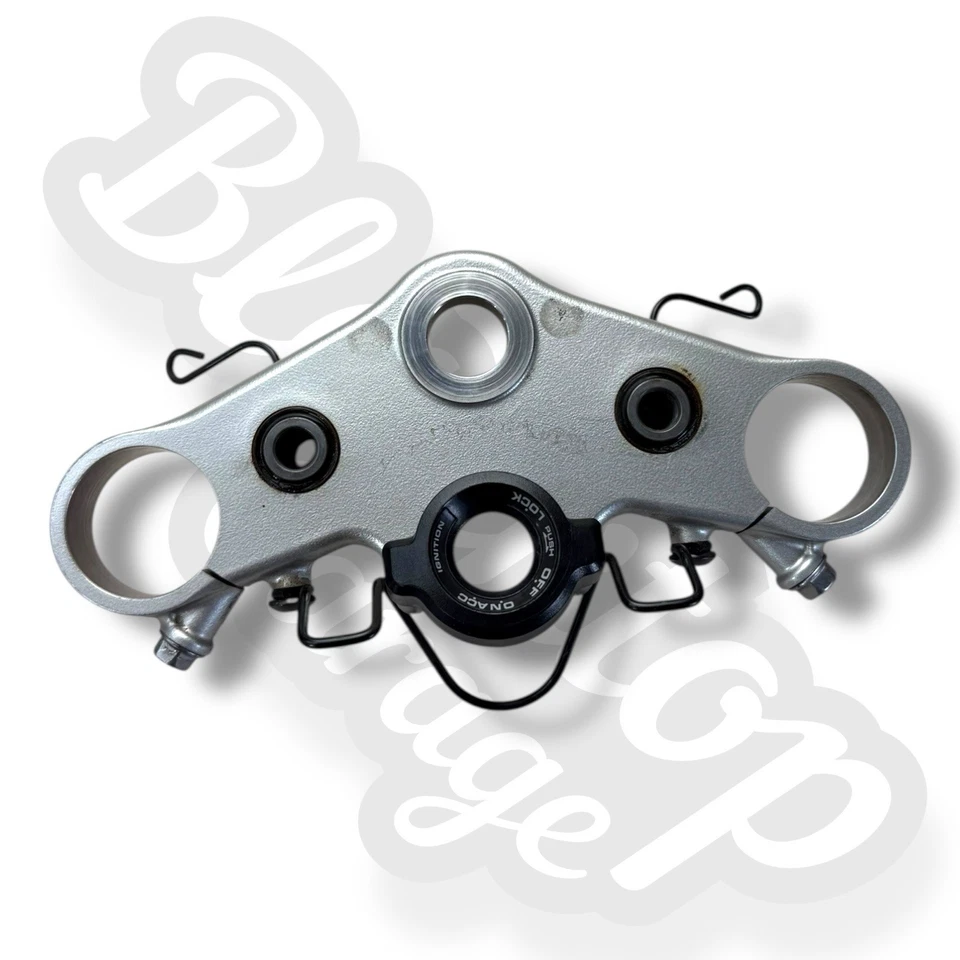 2012 03-12 Honda ST1300 ST1300P superior tripla árvore coroa braçadeira garfo ponte superior - Imagem 4 de 4