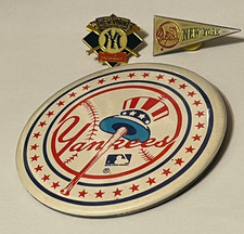 New York Yankees 2 Pins and a vintage button