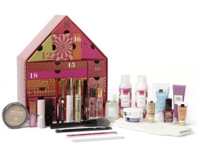 AVON 24 Tage Adventskalender 24 verschiedene Artikel VERSIEGELT Konvolut. RIESIGE ERSPARNIS