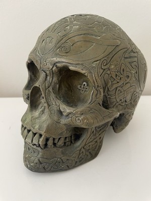 Design Clinic Gothic menschlicher Schädel Skelett Ornament keltischer Bronzeffekt