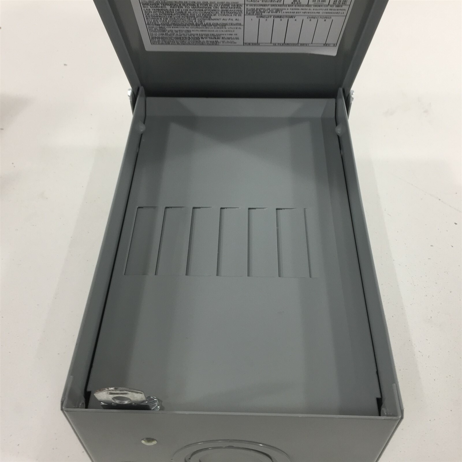 Eaton CH6L125R Main Lug Loadcenter 125A 6SP 12C 1PH 3W 120/240V Copper Bus