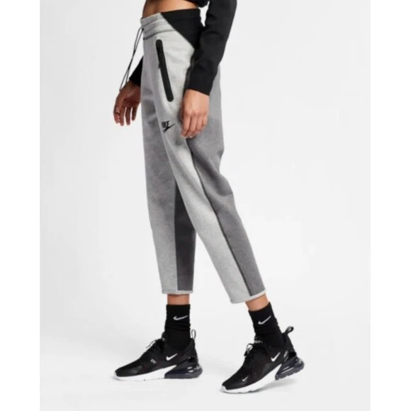 Nike Sportswear Tech Fleece Women s Cropped Pants Size X Small