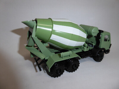 Conrad Modell - 1:50 -Fahrmischer 3-achs - Mercedes Benz SK NZG-WSI-IMC