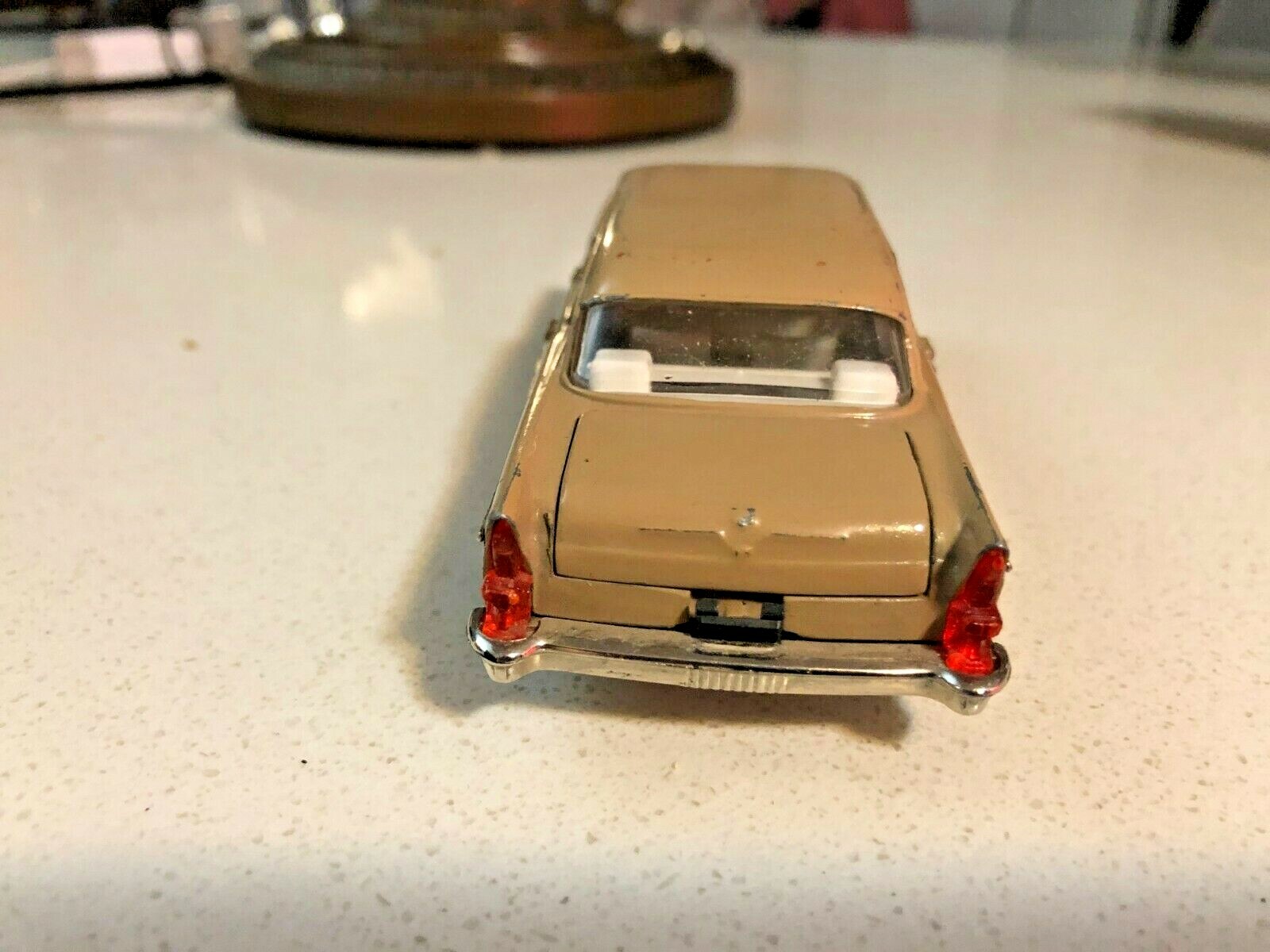 1:43 VINTAGE SOVIET RUSSIAN USSR RARE GAZ-13 CHAIKA BEIGE LIMO