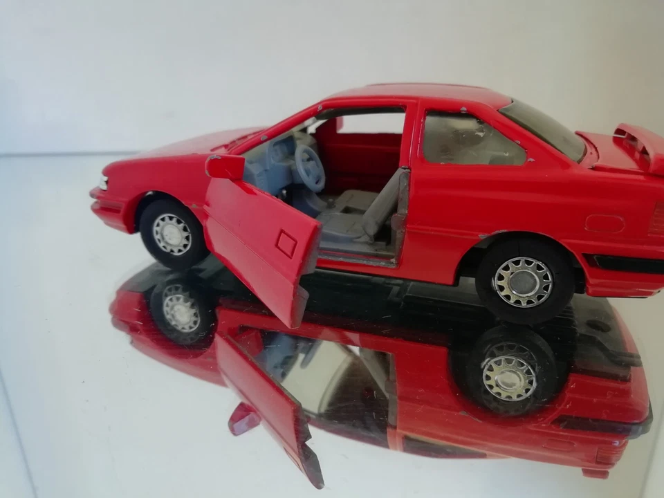 Mini auto giocattolo Kingstar Hyundai Scoupe 1:32 Made in Korea - Immagine 3 di 4