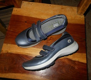 clarks wave walk ladies